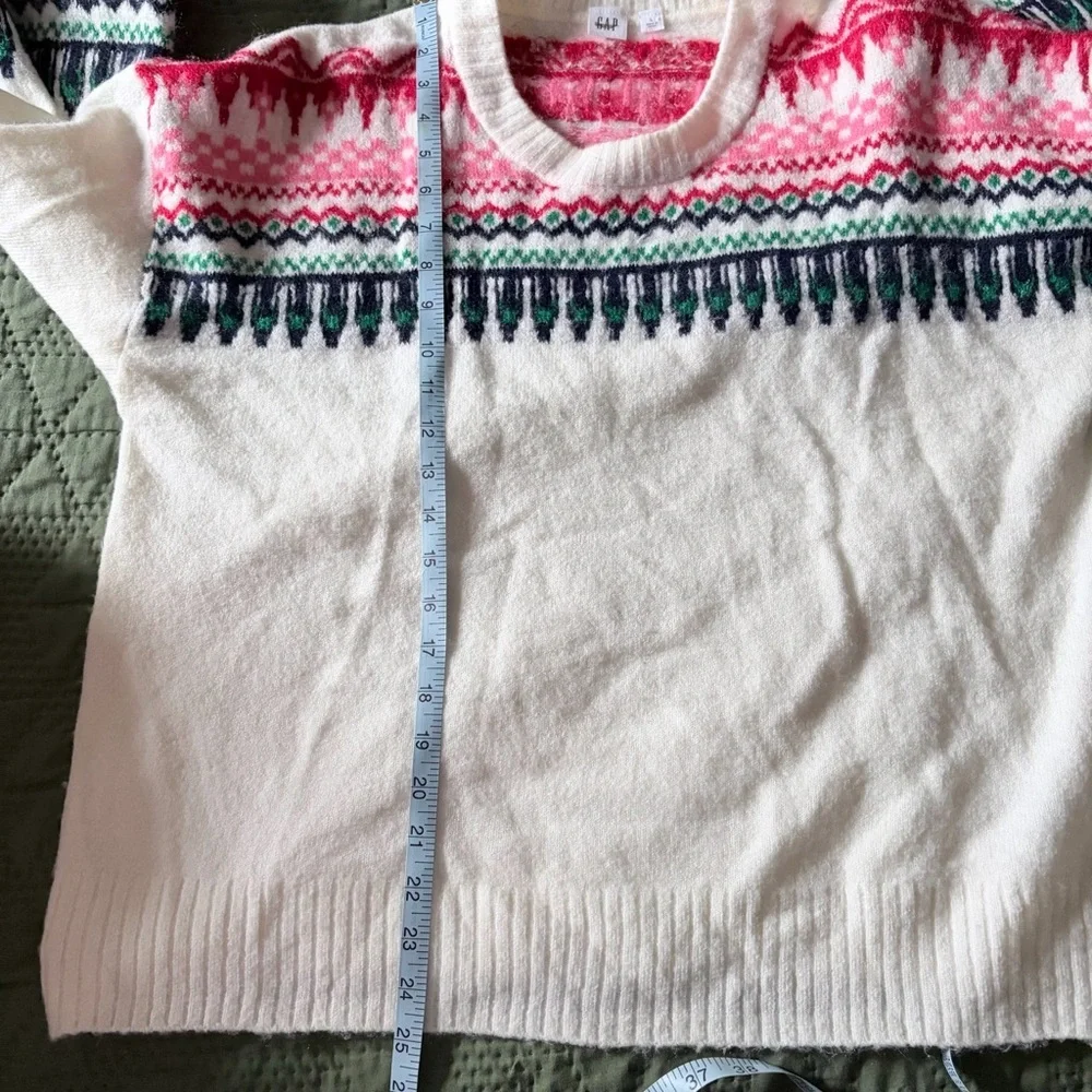 Gap White and Pink Patterned Sweater - Picture 6 of 6